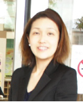 東村 知子